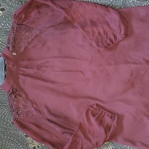 Like new lace Top